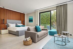 Monte Palm Beach