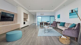 Monte Palm Beach