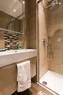 Leafy Suburban Bed & Breakfast