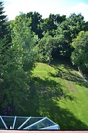 Leafy Suburban Bed & Breakfast