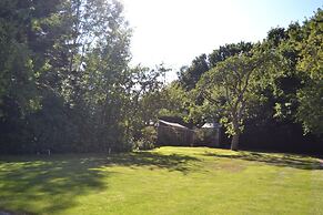 Leafy Suburban Bed & Breakfast