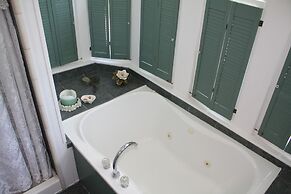 McFarlin House B&B