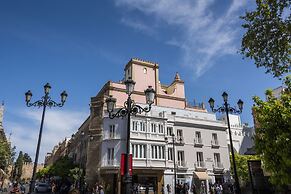 Torre Homenaje Historical Suites