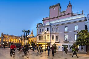 Torre Homenaje Historical Suites