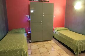 Român Holidays Hostel