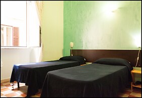 Român Holidays Hostel