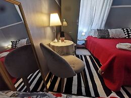 Român Holidays Hostel