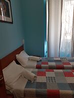 Român Holidays Hostel