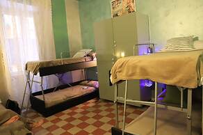 Român Holidays Hostel