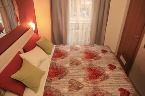 Român Holidays Hostel