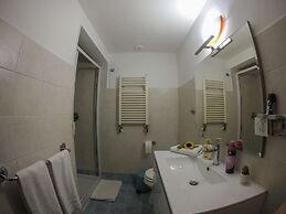 Român Holidays Hostel