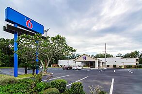 Motel 6 Bay Minette, AL