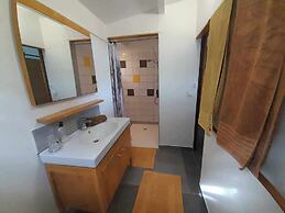 Fare Arana Moorea Guesthouse