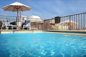 Imperio Suites