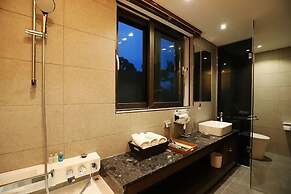 Namyangju Bukhangang Dolce Casa Hotel