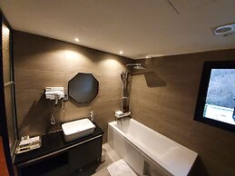 Namyangju Bukhangang Dolce Casa Hotel