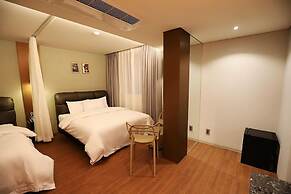 Namyangju Bukhangang Dolce Casa Hotel