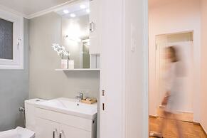 Modern Design Apartment Near Acropolis 2
