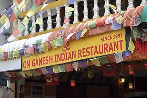 Om Ganesh Hostel - Adults Only