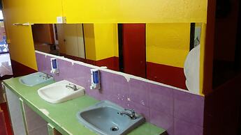 Om Ganesh Hostel - Adults Only