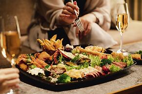 Garden Terrace Saga Hotels & Resorts