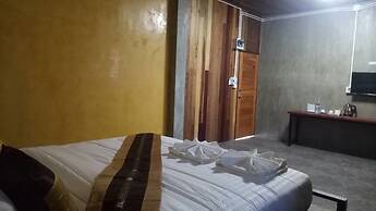 Baan9Nan Guest Home in Nan City