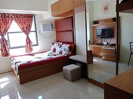 Coleen's Bedsit at Horizons 101