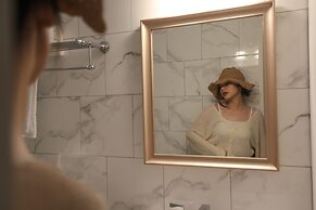 Slow Town Hotel - Reel