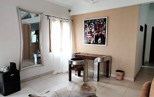 Maison Prestige Roberto Geissini