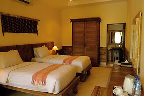 Mina Pelasa Hotel and Resto