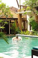 Mina Pelasa Hotel and Resto