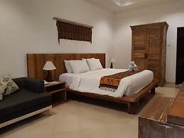 Mina Pelasa Hotel and Resto