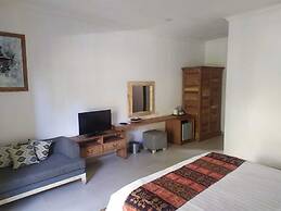 Mina Pelasa Hotel and Resto