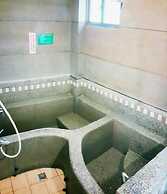 Hale Crane Volcanic Mud Hot Spring Hotel