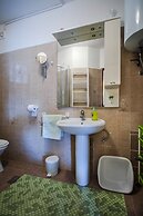 Apartments and Room Rina