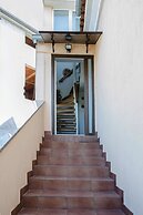 Apartments and Room Rina