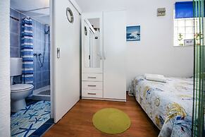 Apartments and Room Rina