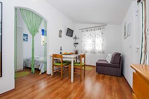 Apartments and Room Rina