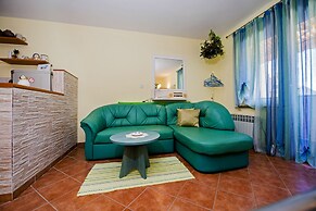 Apartments and Room Rina