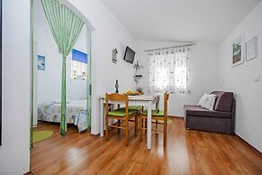 Apartments and Room Rina