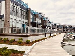 Friday Harbour Resort