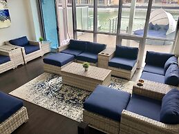 Friday Harbour Resort