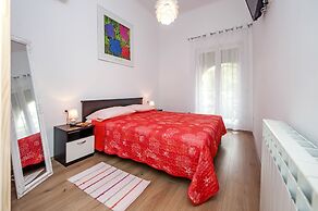 Apartments & Rooms Chiara