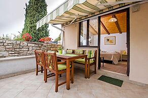 Apartments & Rooms Chiara