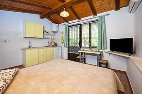 Apartments & Rooms Chiara