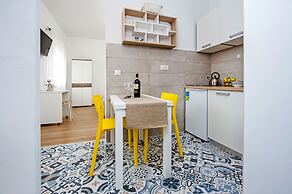 Apartments & Rooms Chiara