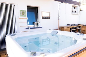 Immerse Yourself in an Idyllic Situation