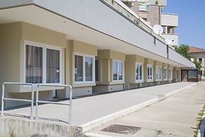 Rivabella Suite Apartments