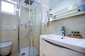 Apartment and Studio Tereza