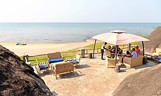 Safari Beach Lodge